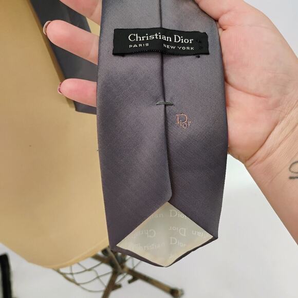 Christian Dior Gray Silk Neck Tie - Picture 6 of 8